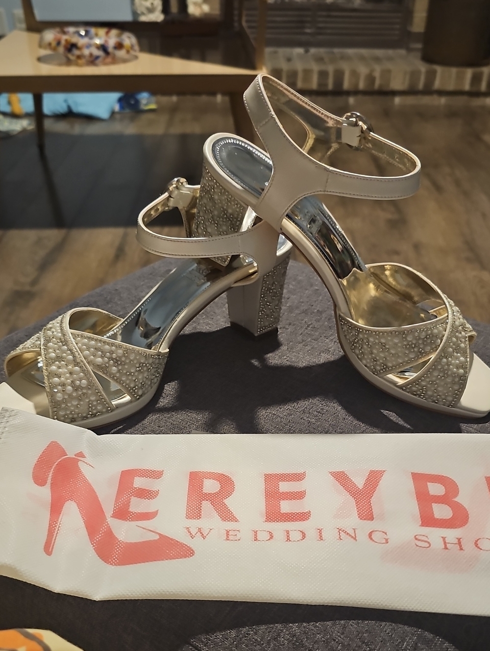 NWT Ereybe Sandals Beaded Ivory Ankle-Strap Block Heel Wedding Dance Party